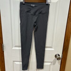 OQQ Ribbed Crossover Leggings – Full Length | Size Small